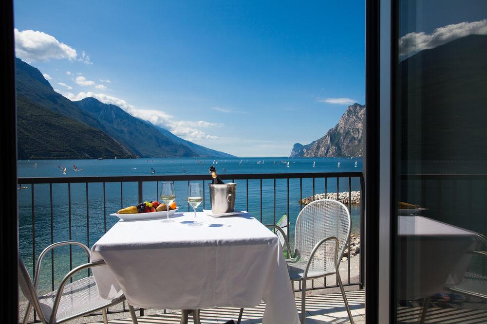 Hotel Lido Blu - Surf & Bike Torbole Sul Garda Luaran gambar