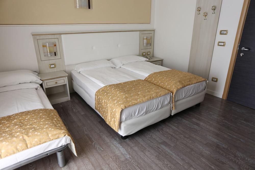 Hotel Lido Blu - Surf & Bike Torbole Sul Garda Luaran gambar