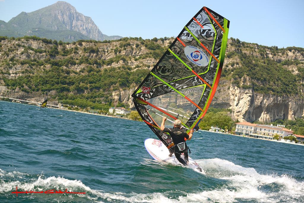 Hotel Lido Blu - Surf & Bike Torbole Sul Garda Luaran gambar
