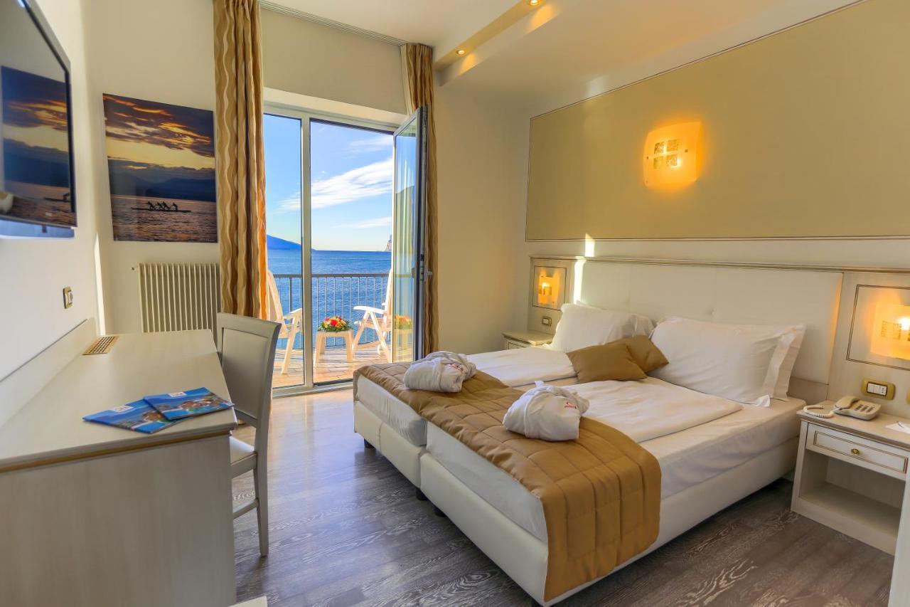 Hotel Lido Blu - Surf & Bike Torbole Sul Garda Luaran gambar
