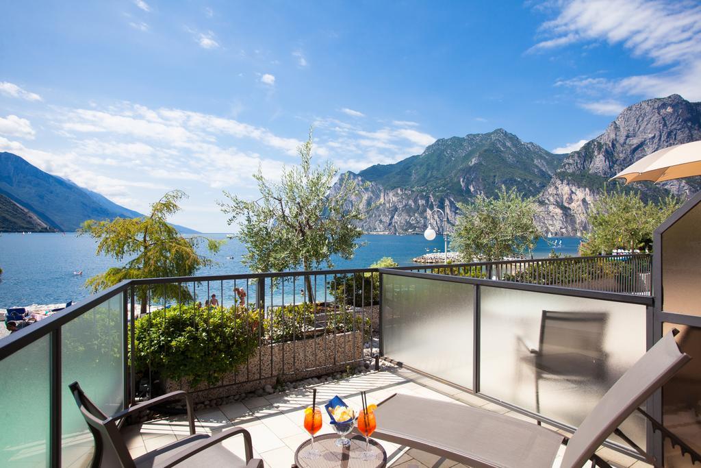 Hotel Lido Blu - Surf & Bike Torbole Sul Garda Luaran gambar