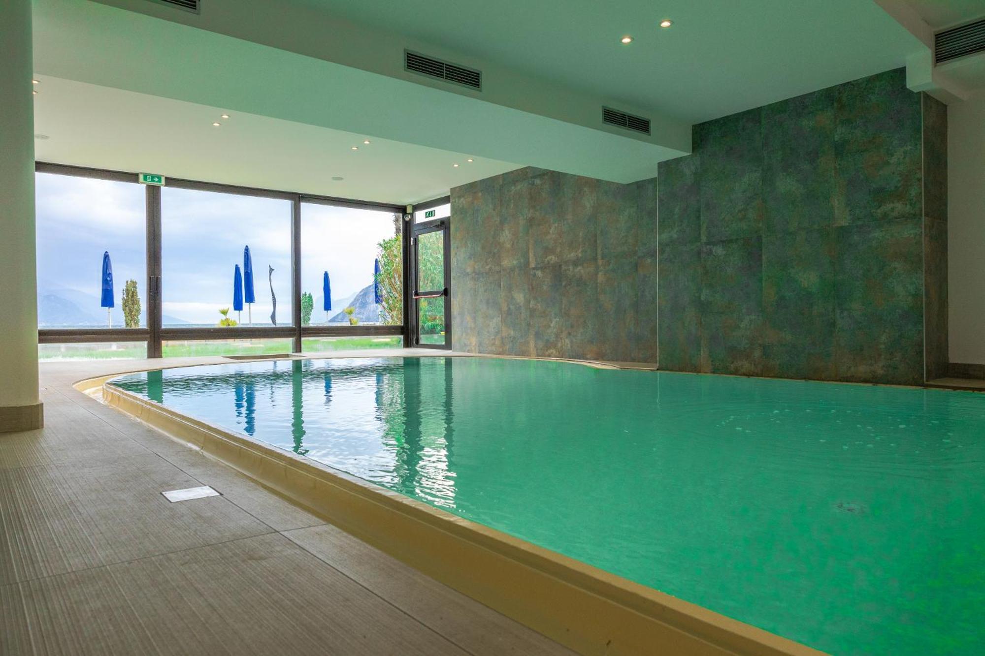 Hotel Lido Blu - Surf & Bike Torbole Sul Garda Luaran gambar