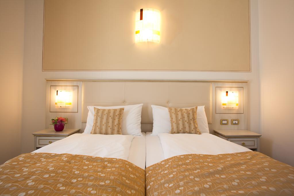 Hotel Lido Blu - Surf & Bike Torbole Sul Garda Luaran gambar