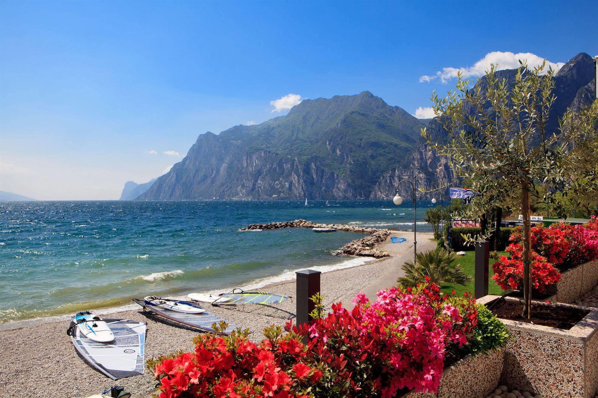 Hotel Lido Blu - Surf & Bike Torbole Sul Garda Luaran gambar